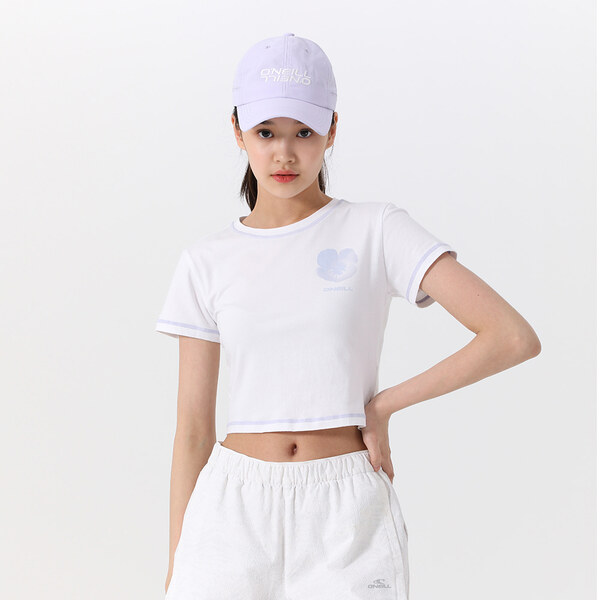 [오닐] [모델착장] 여성 코튼 싱글스판 크롭 반팔 티셔츠 OWTRM6301-101
